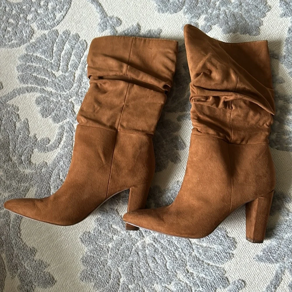 Banana Republic Suede Slouchy Boot, 7.5 - Picture 7 of 13